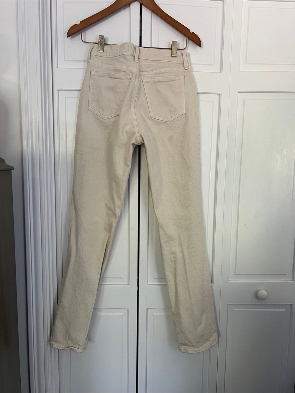 Abercrombie curve love straight leg cream jeans size 24 mid rise